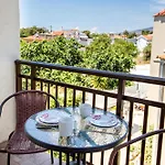 Appartement Famelia Lampiris