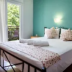 Appartement Famelia Lampiris Potos
