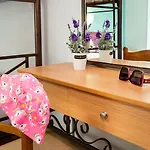 Famelia Lampiris Appartement Potos