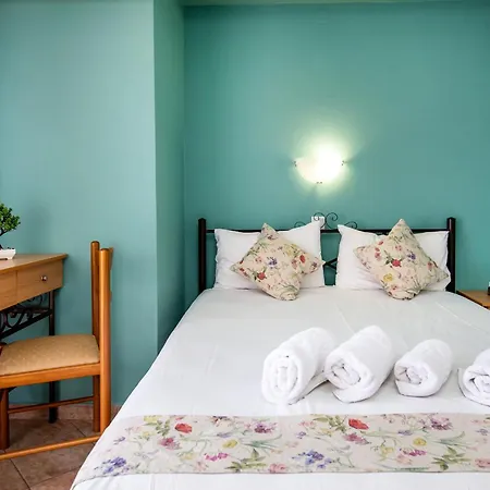 דירה Famelia Lampiris