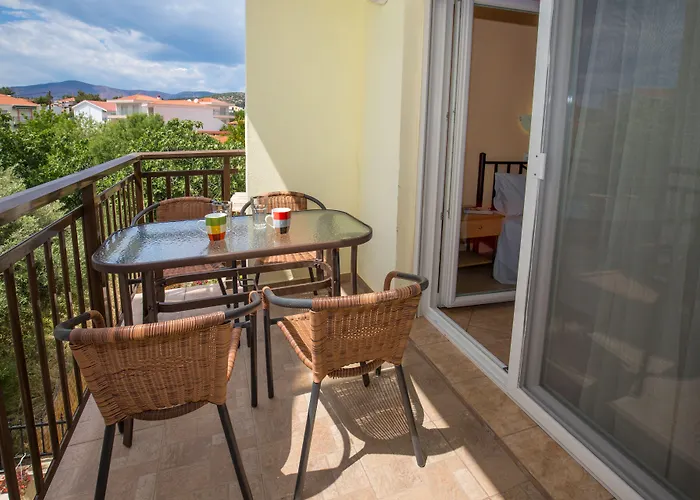 Appartement Famelia Lampiris Potos